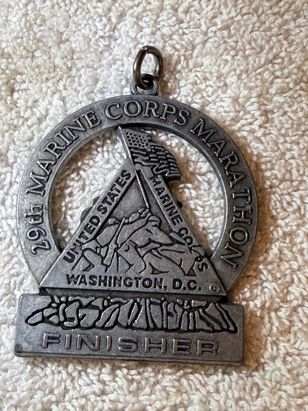 2004 29th Marine Corps Marathon Finisher Medal Washington DC USMC MCM